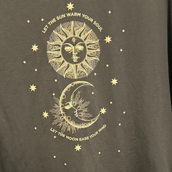 Shein Black Oversized T-Shirt with Sun and Moon Graphic - Picture 3 of 4